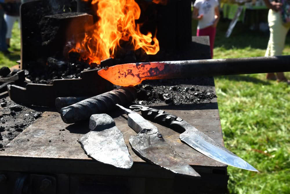 Stage de forge et fabrication de couteau en Haute Loire